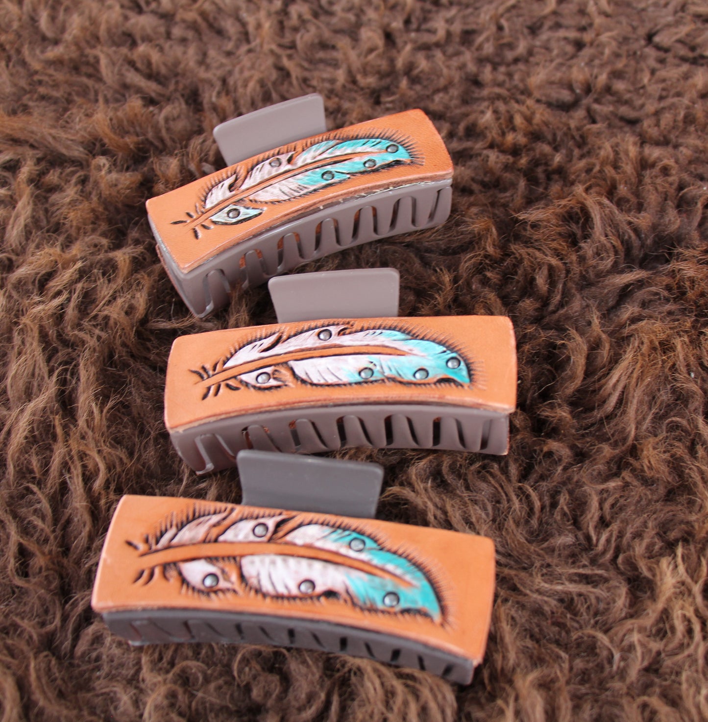 Large Feather Claw Clip