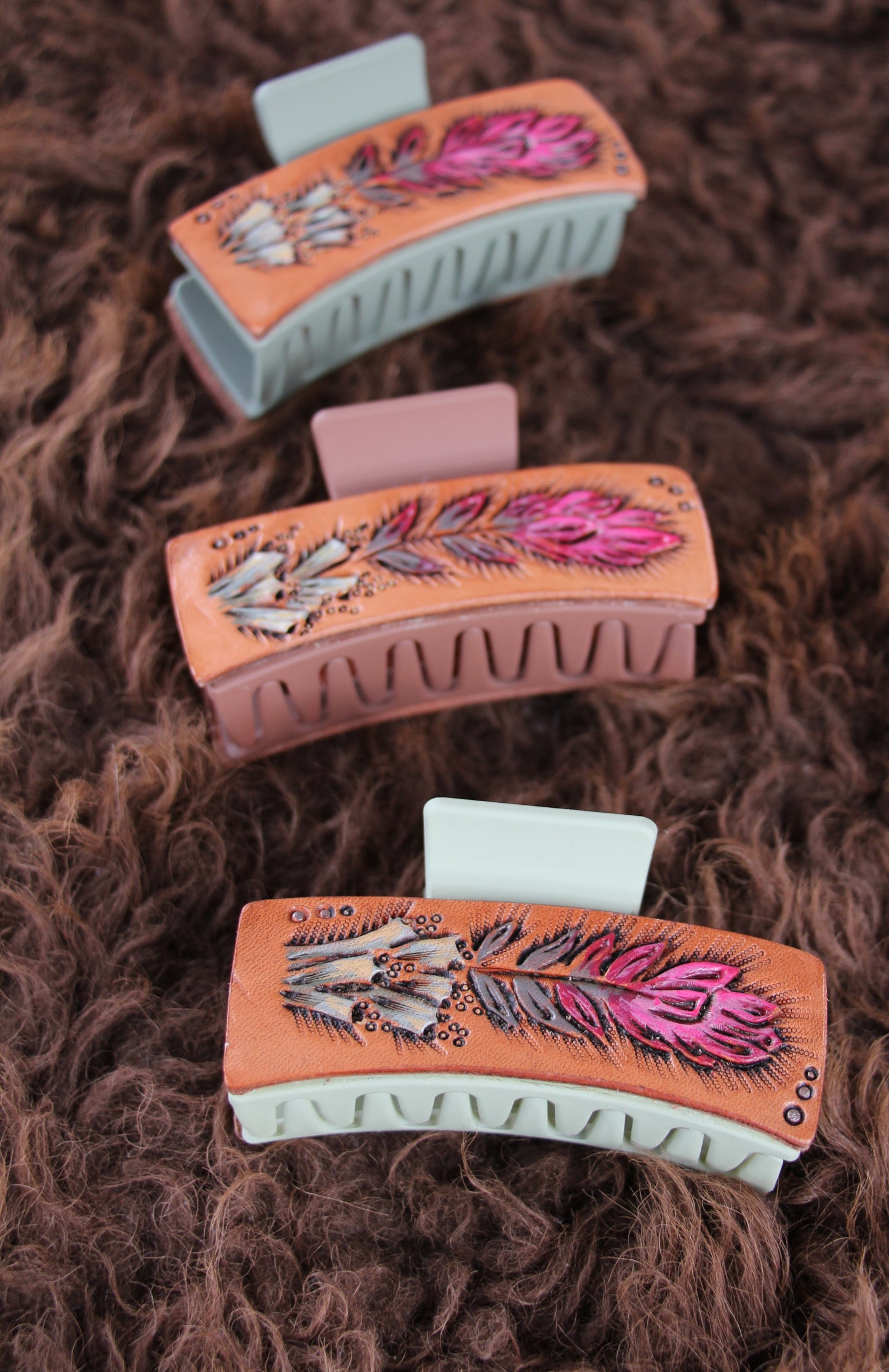 Medium Paintbrush Claw Clip